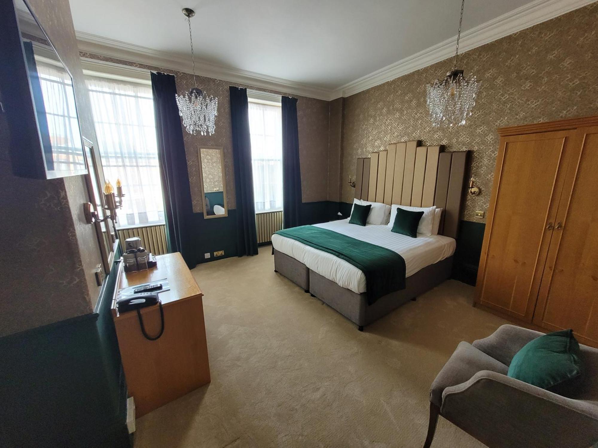 The Crescent Hotel Скарборо Экстерьер фото