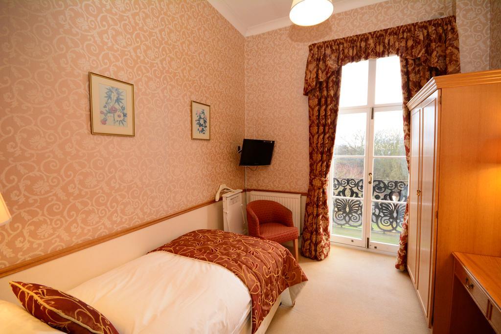 The Crescent Hotel Скарборо Экстерьер фото