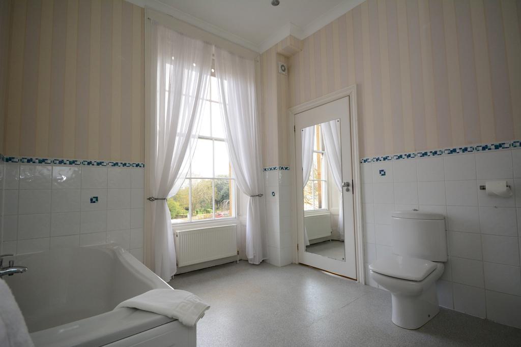 The Crescent Hotel Скарборо Экстерьер фото